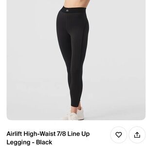 ALO YOGA AIRLINE LIFT SET -BLACK